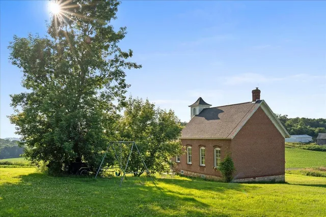 $275,000 | W1297 450th Avenue, Plum City, WI 54761