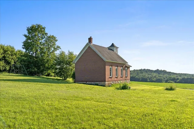 $275,000 | W1297 450th Avenue, Plum City, WI 54761