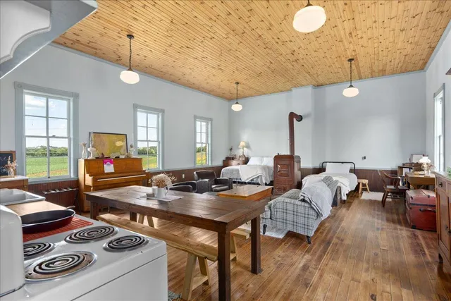 $275,000 | W1297 450th Avenue, Plum City, WI 54761