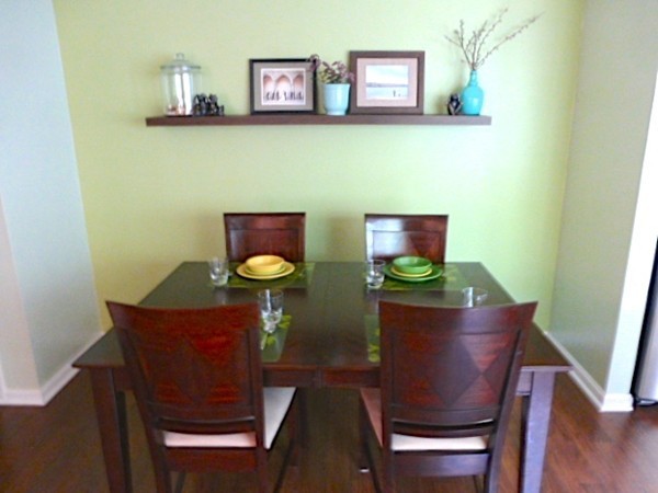 59 Mountain Gate Road, Unit 59 Ashland, MA 01721 - Photo 8 of 25 a view of a dining room with furniture and wooden floor