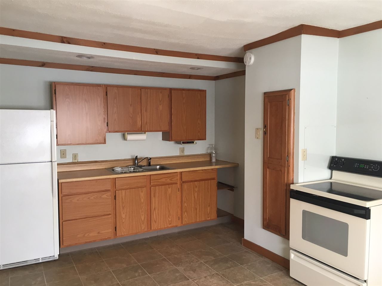 21 Walnut Street Rochester, NH 03867 - Photo 15 of 25