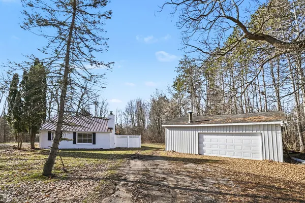 $244,900 | 8846 State Road, Haslett, MI 48840