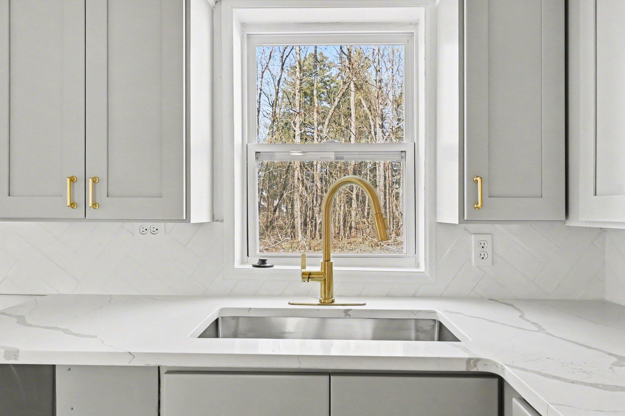 8846 State Road Haslett, MI 48840 - Photo 4 of 14 006_file_7090