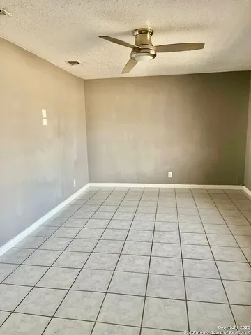 $1,600 | 150 Meadow Glen Drive, San Antonio, TX 78227