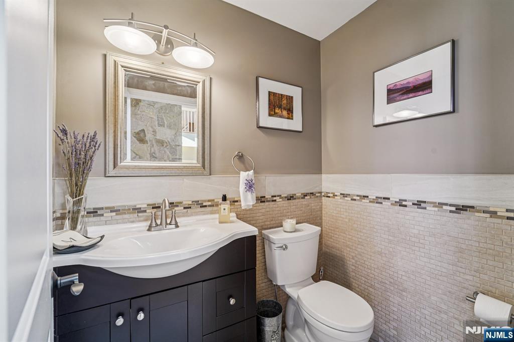 30 Ironia Mendham Road Chester, NJ 07930 - Photo 11 of 33