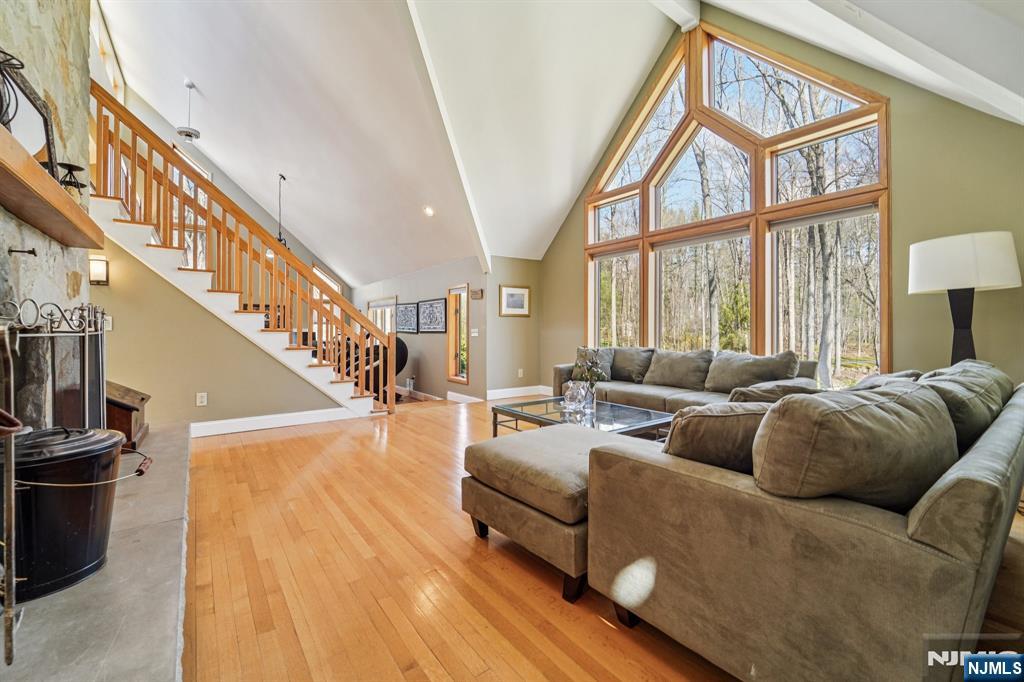 30 Ironia Mendham Road Chester, NJ 07930 - Photo 5 of 33