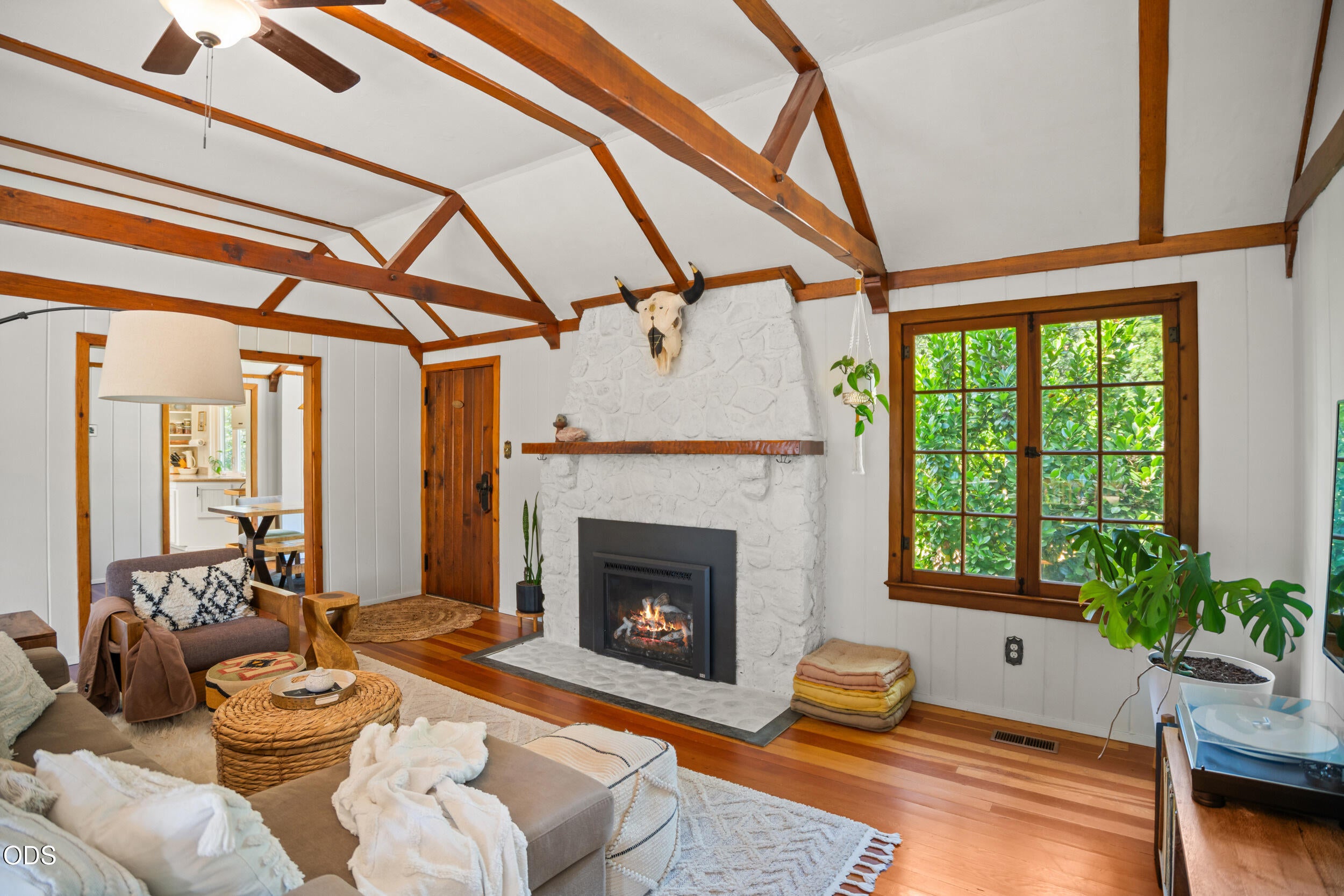 3184 Old Stage Road Central Point, OR 97502 - Photo 4 of 57 Gallery Image 4