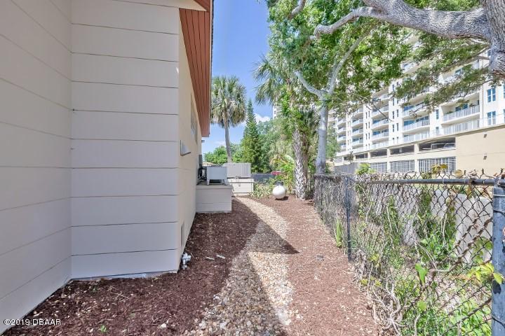 11 Sandusky Road South Daytona, FL 32119 - Photo 54 of 80 11-47