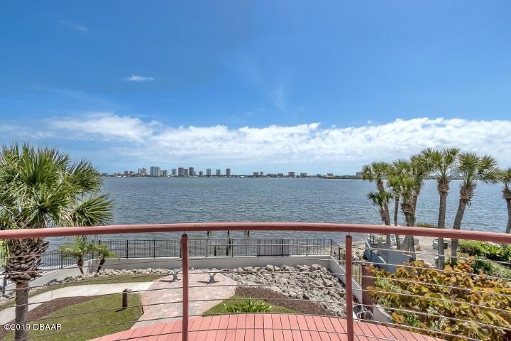 11 Sandusky Road South Daytona, FL 32119 - Photo 9 of 80 11-70