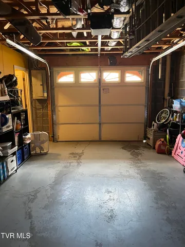 $179,999 | 2008 Timbers Edge Court, Unit 8, Kingsport, TN 37660