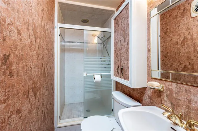 $300,000 | 4045 Blue Willow Street, Irwin, PA 15642