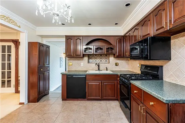 $290,000 | 4045 Blue Willow Street, Irwin, PA 15642