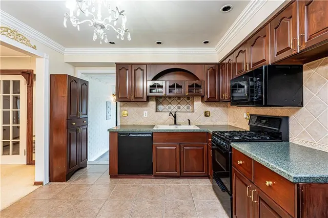 $300,000 | 4045 Blue Willow Street, Irwin, PA 15642