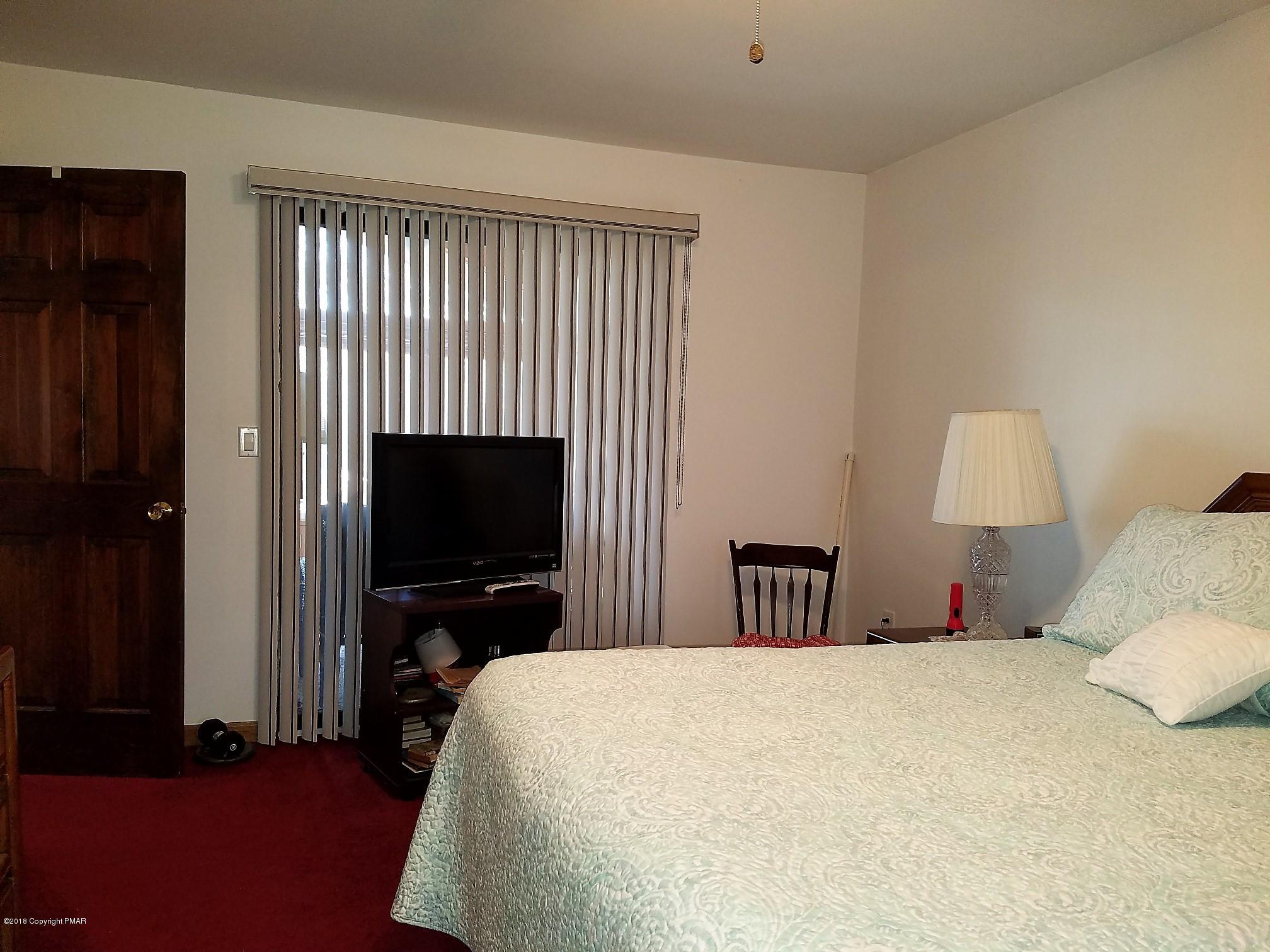 112 Teal Court Bushkill, PA 18324 - Photo 17 of 35 master 2