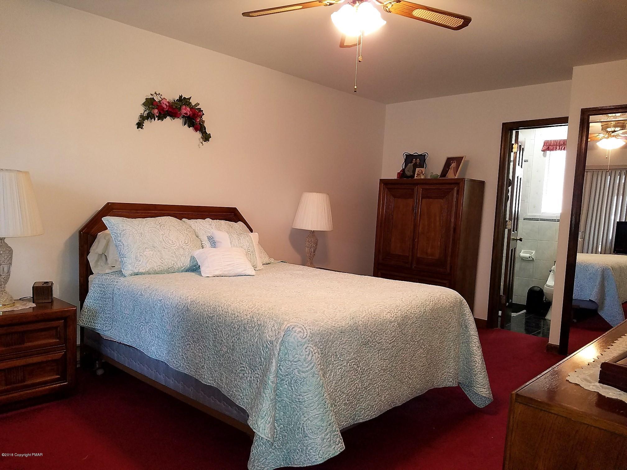 112 Teal Court Bushkill, PA 18324 - Photo 5 of 35 master