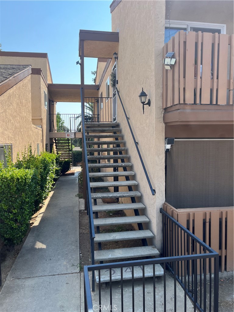 1051 Rock Springs Road Escondido, CA 92026 - Photo 2 of 28