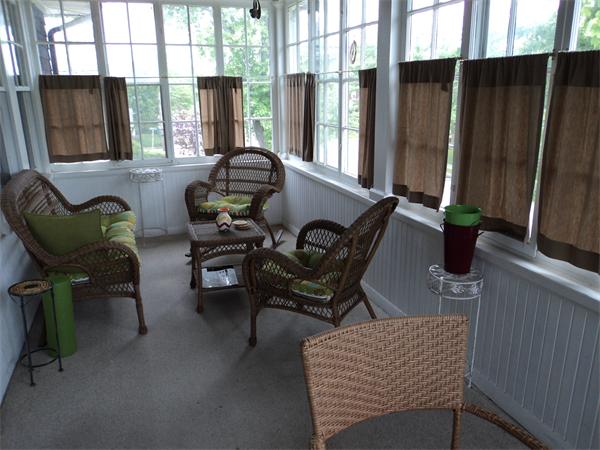 328 Billings Road Quincy, MA 02170 - Photo 4 of 25 Gallery Image 4