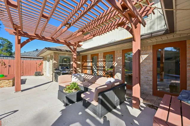 $679,000 | 12527 Honeywood Trail, Houston, TX 77077