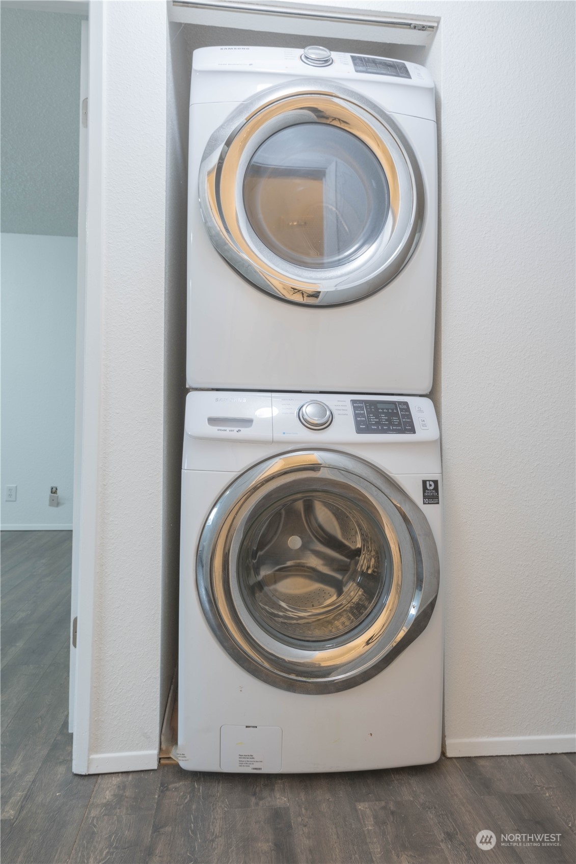 3206 Pine Road Northeast, Unit B5 Bremerton, WA 98310 - Photo 5 of 15 Gallery Image 5