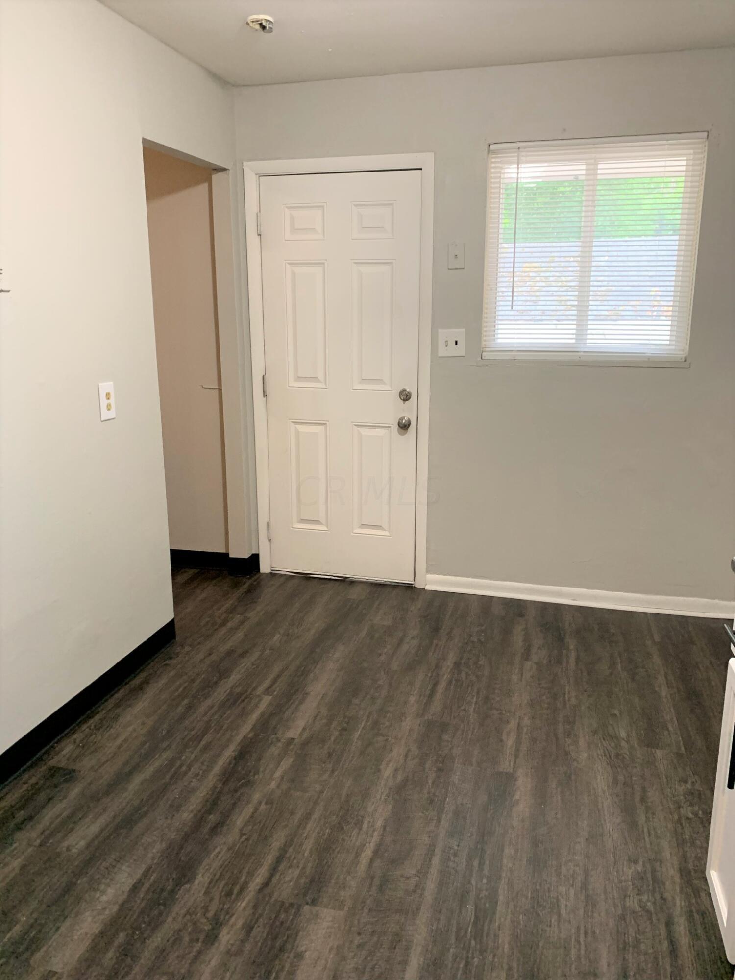 732 North Nelson Road, Unit B Columbus, OH 43219 - Photo 6 of 14