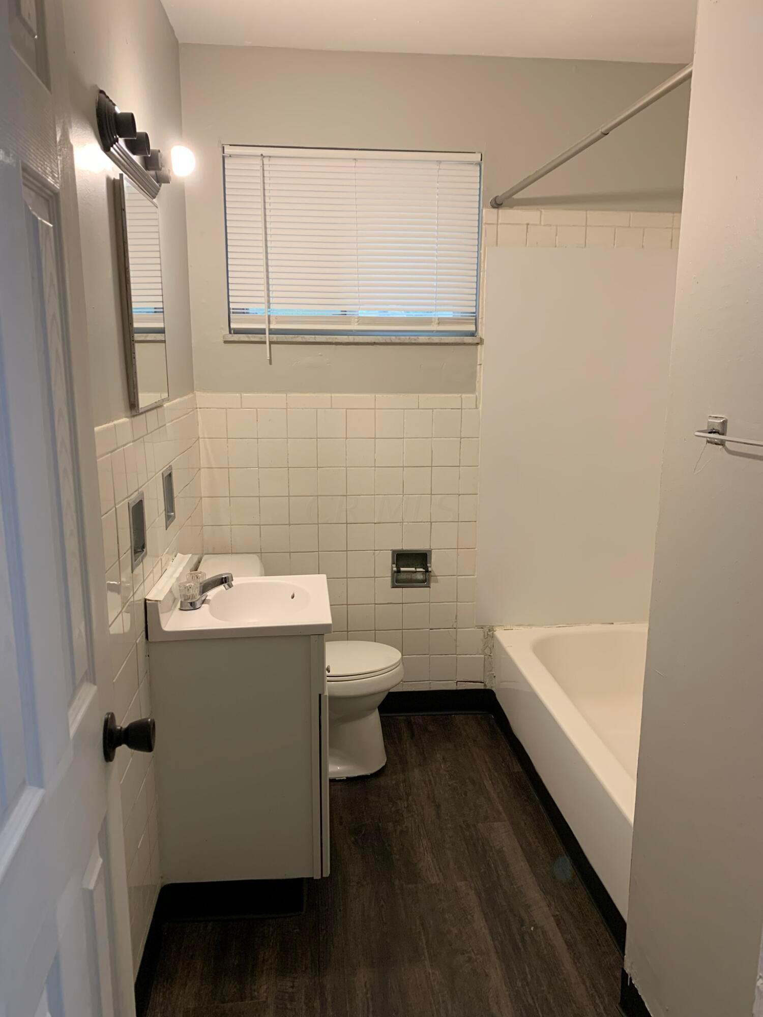 732 North Nelson Road, Unit B Columbus, OH 43219 - Photo 10 of 14