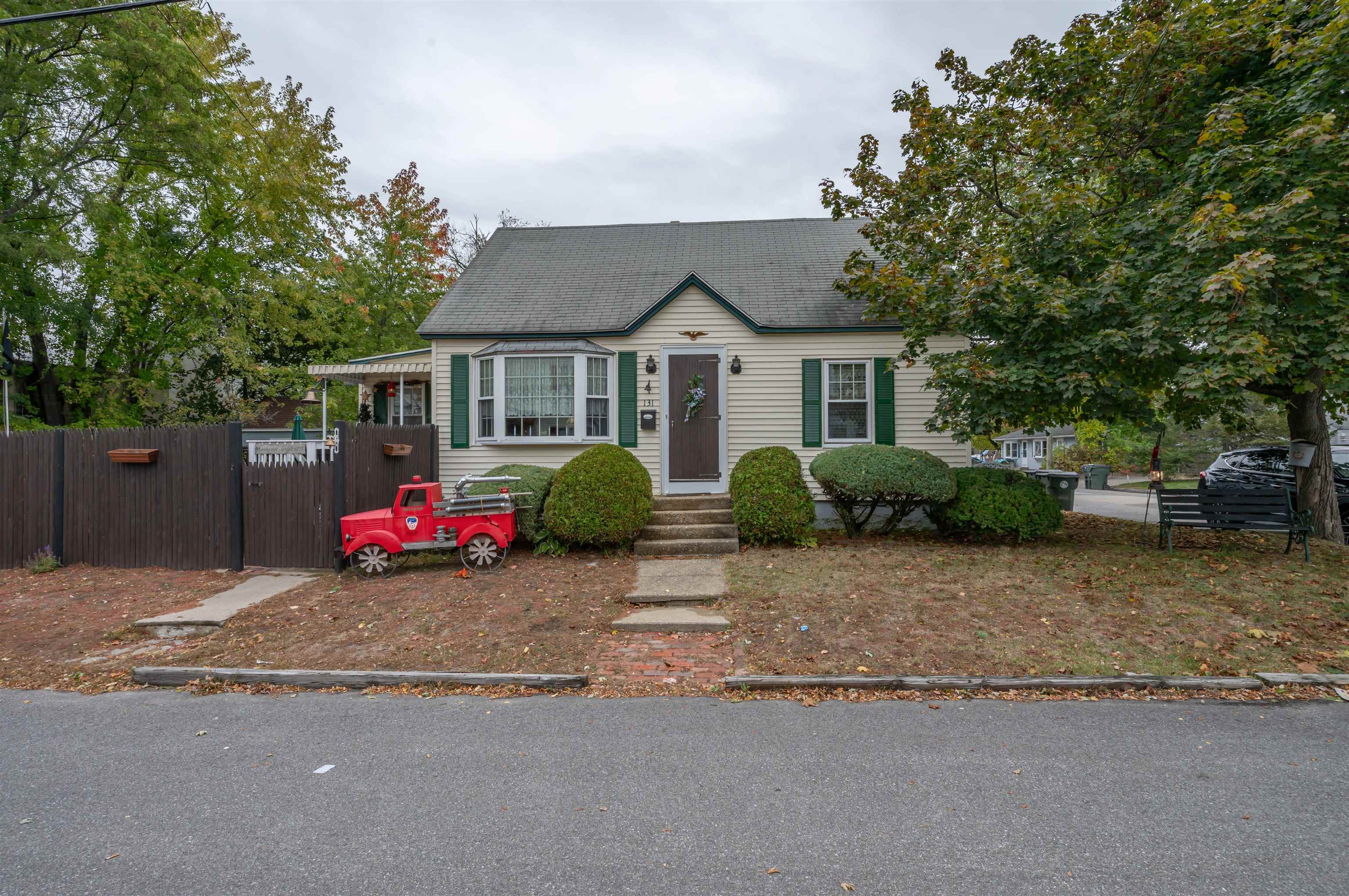 131 Calef Road Manchester, NH 03103 - Photo 1 of 42