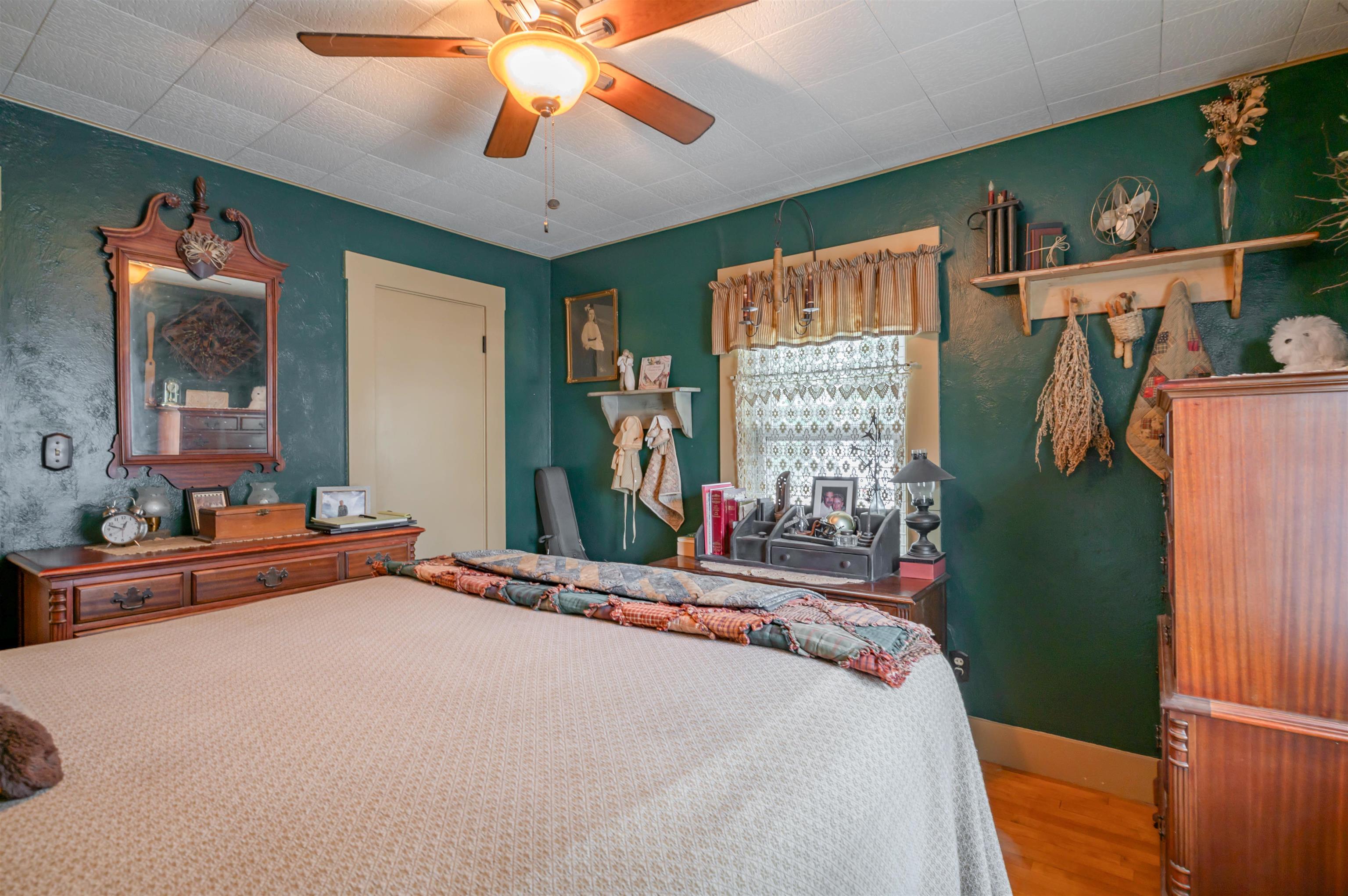 131 Calef Road Manchester, NH 03103 - Photo 25 of 42