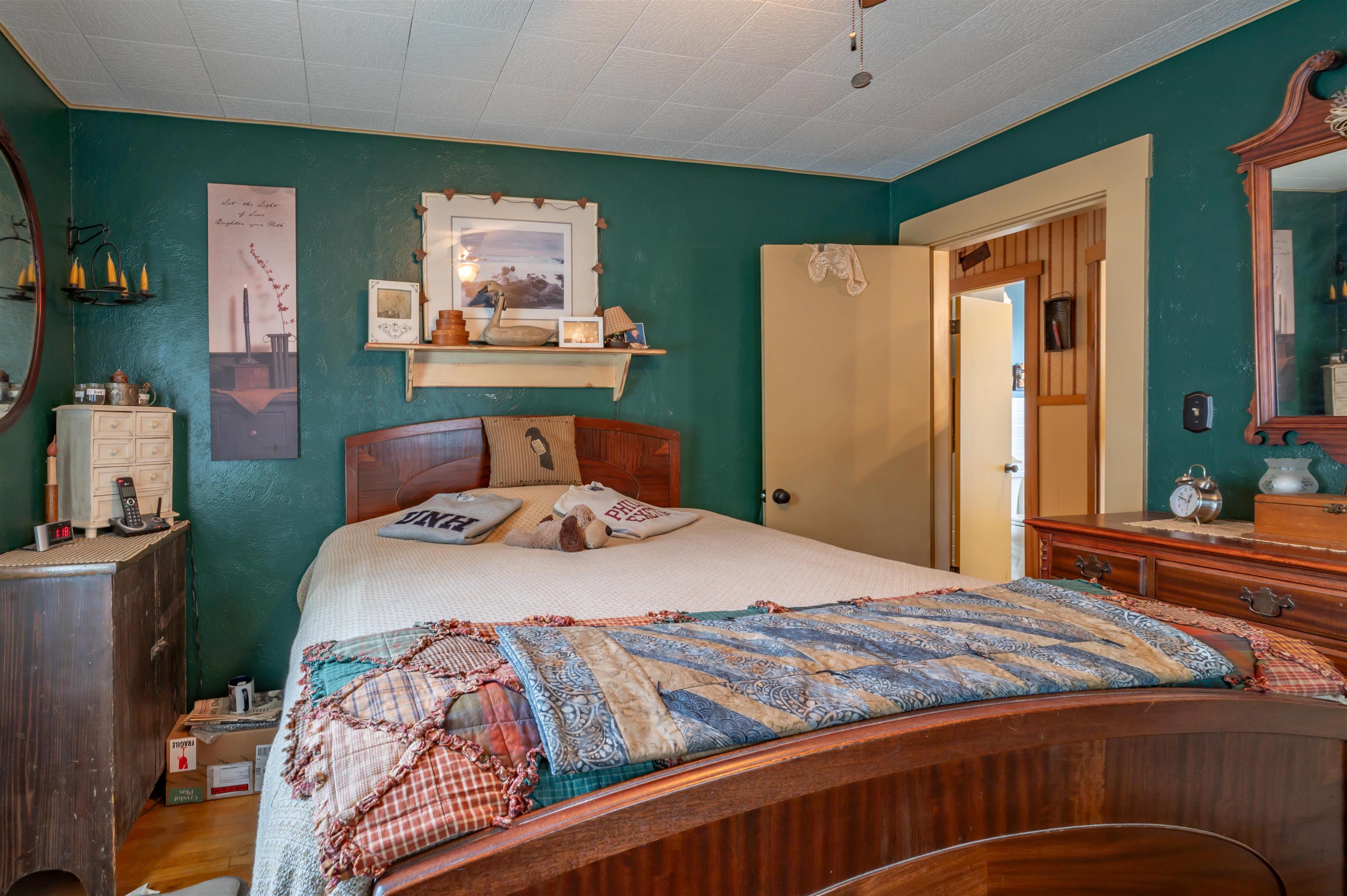131 Calef Road Manchester, NH 03103 - Photo 26 of 42