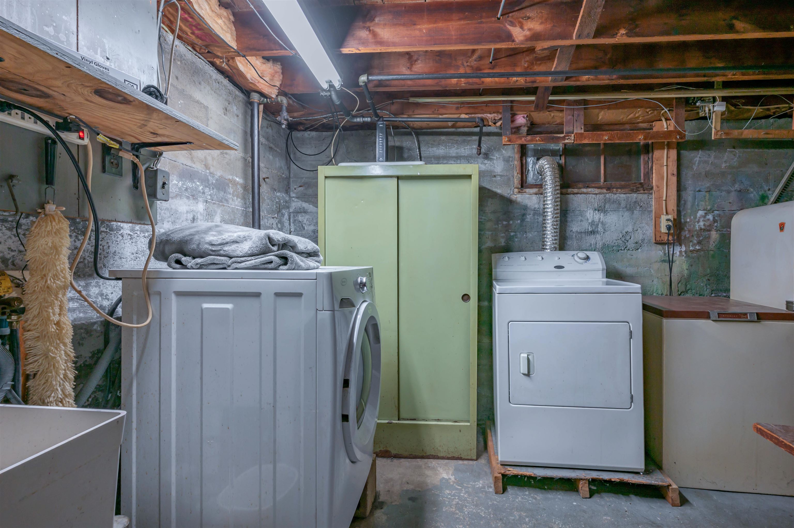 131 Calef Road Manchester, NH 03103 - Photo 38 of 42