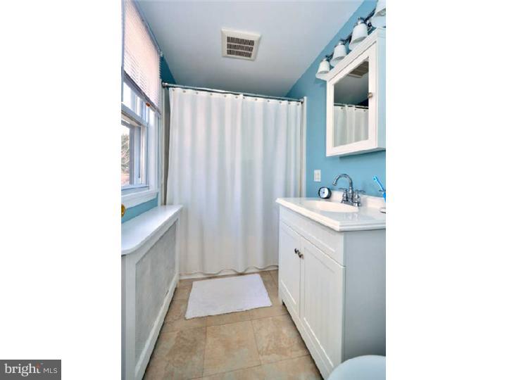 1203 Manor Road Havertown, PA 19083 - Photo 11 of 19