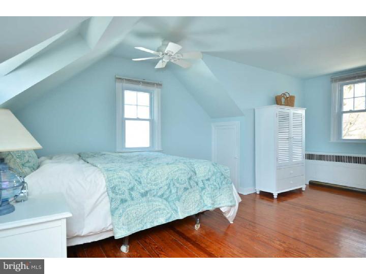 1203 Manor Road Havertown, PA 19083 - Photo 10 of 19