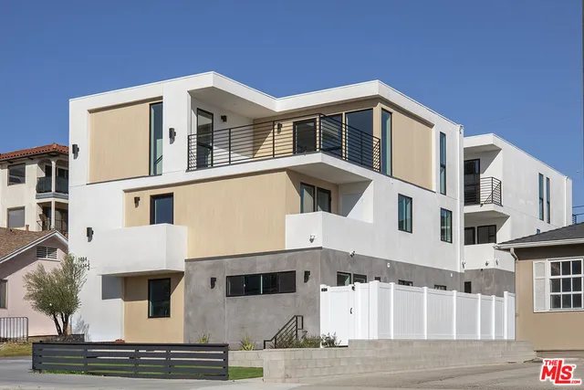 $3,300 | 1430 West 9th Street, San Pedro, CA 90732