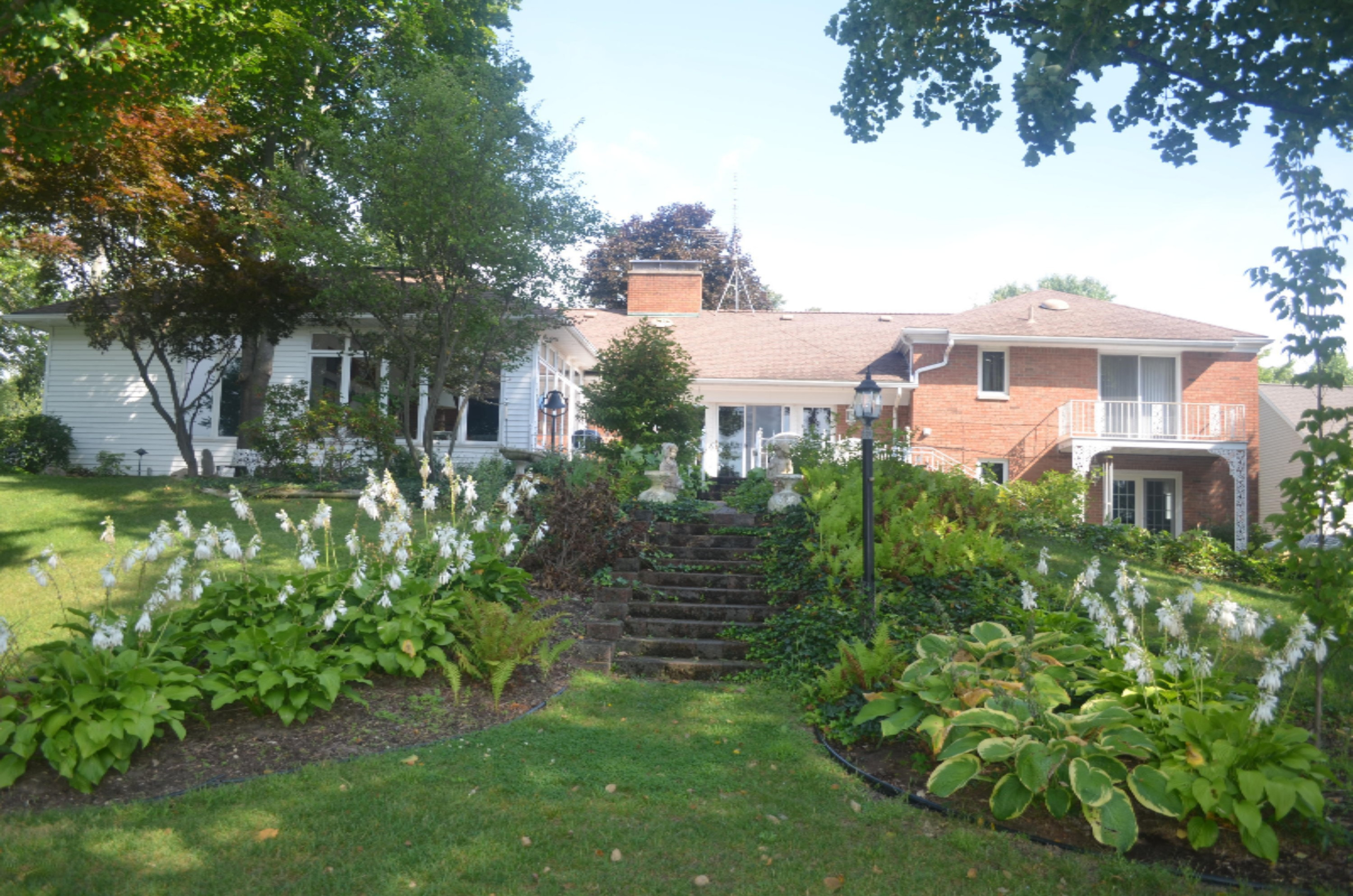 422 Poplar Street Colon, MI 49040 - Photo 1 of 78 DSC_0423