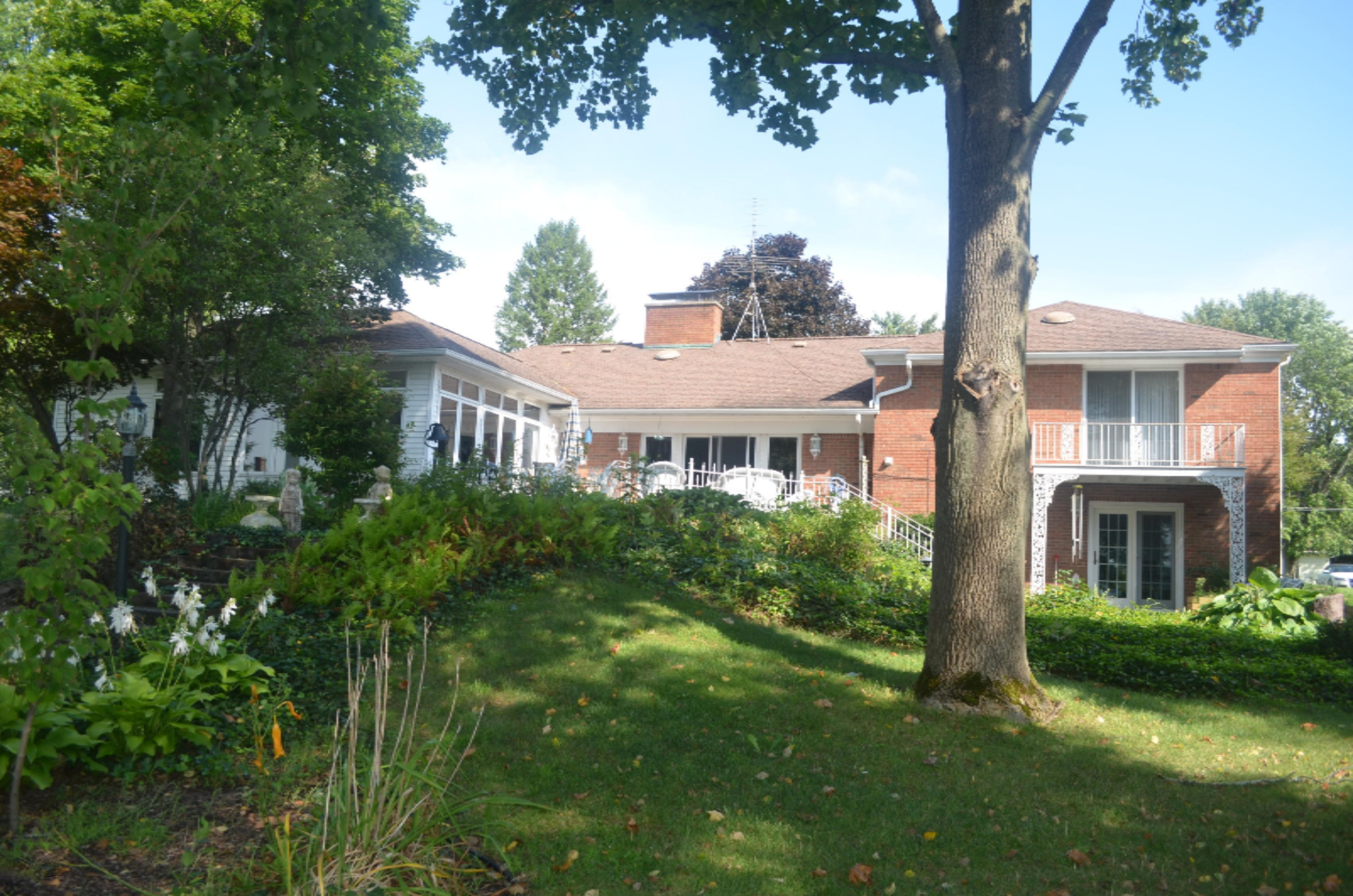 422 Poplar Street Colon, MI 49040 - Photo 2 of 78 DSC_0422