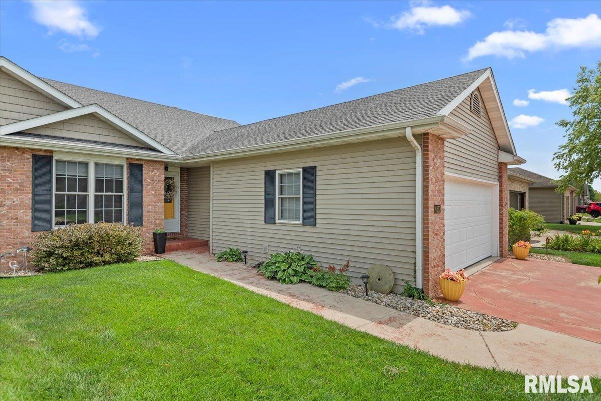 4310 Castle Pines Drive Springfield, IL 62711 - Photo 1 of 39 Gallery Image 1