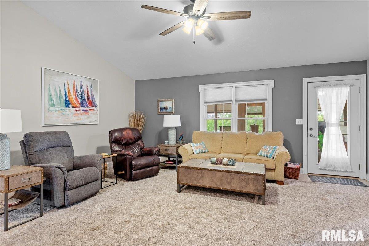 4310 Castle Pines Drive Springfield, IL 62711 - Photo 13 of 39 Gallery Image 13