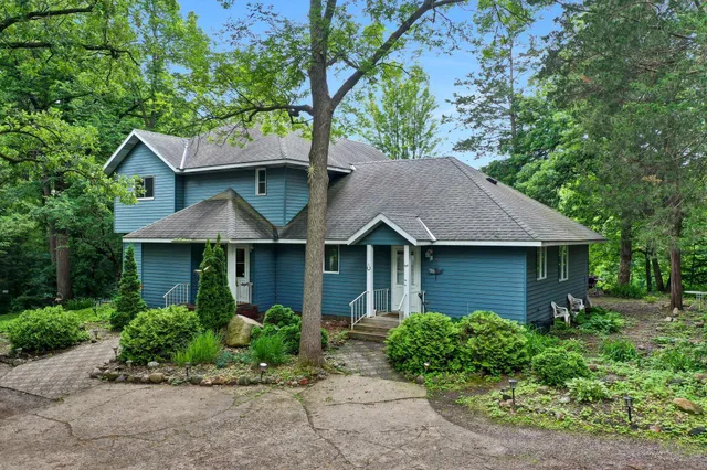 $415,000 | 32467 County Road 1, St. Cloud, MN 56303