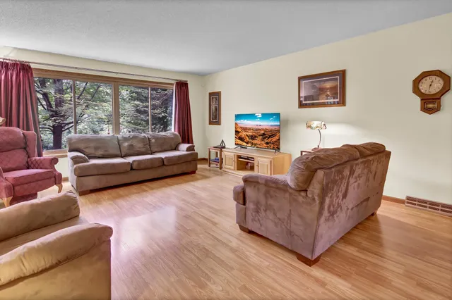 $415,000 | 32467 County Road 1, St. Cloud, MN 56303