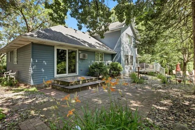 $415,000 | 32467 County Road 1, St. Cloud, MN 56303