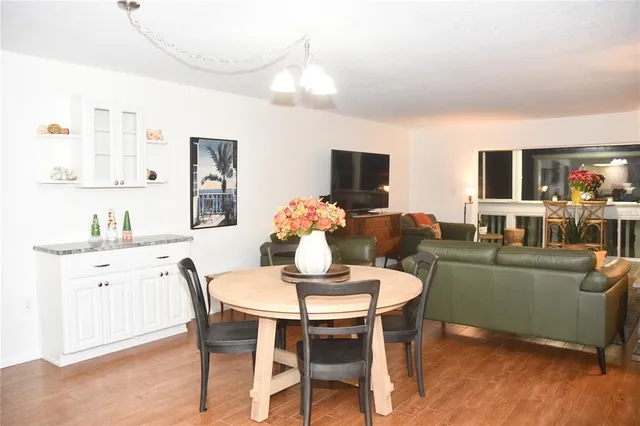 $407,740 | 601 North Mc Donald Street, Unit 206, Mount Dora, FL 32757