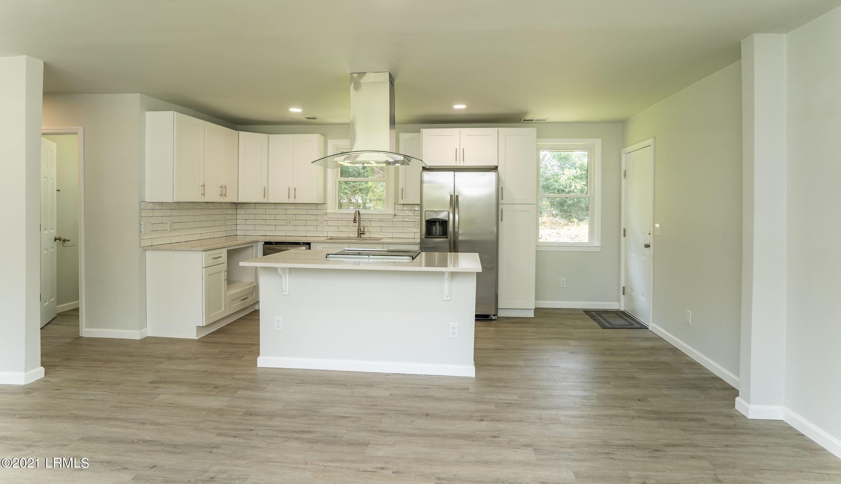 2308 State Rd S-7-277 Beaufort, SC 29902 - Photo 8 of 28 DSC00419-1.jpg-SMALL