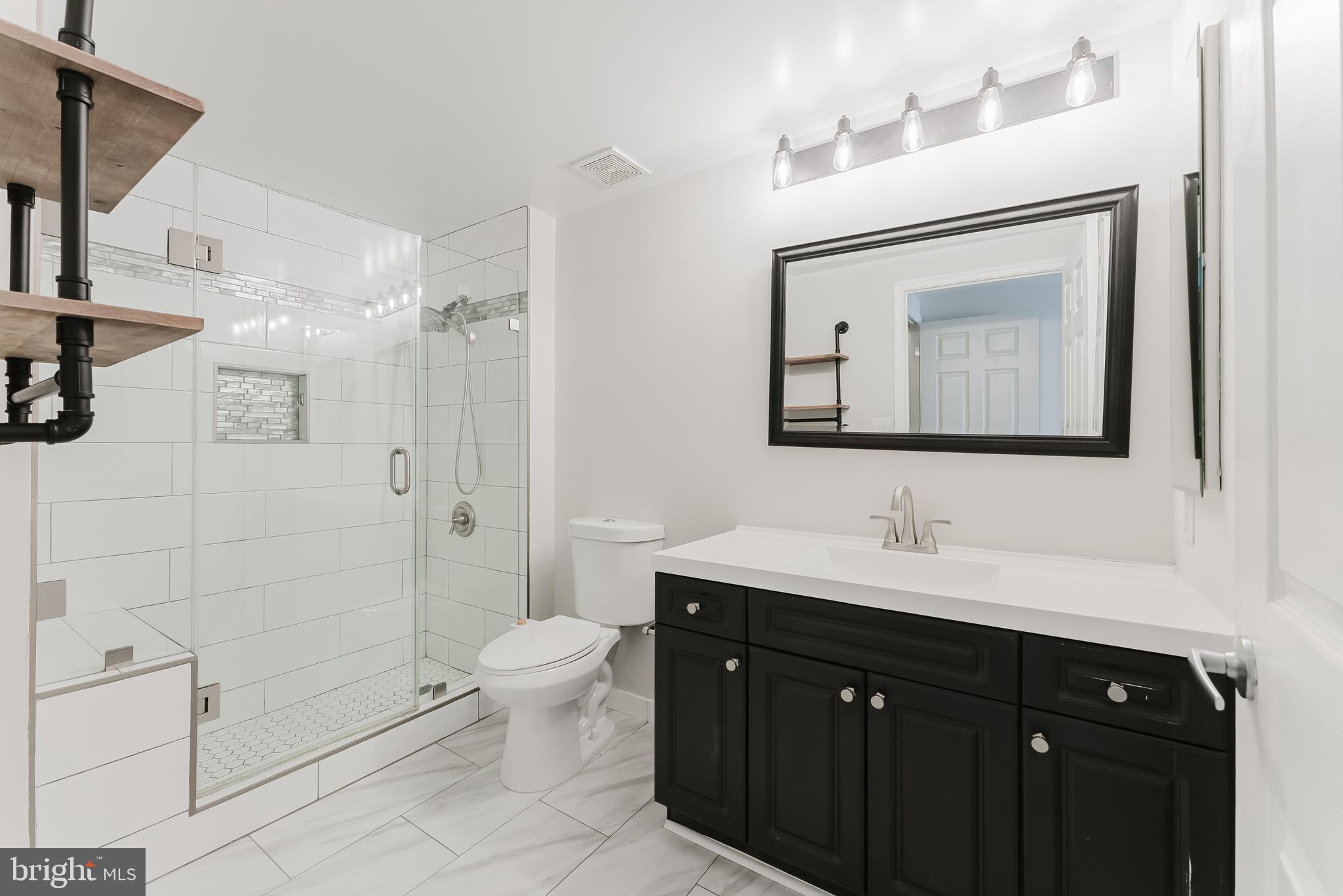 2726 Gallows Road, Unit 202 Vienna, VA 22180 - Photo 9 of 39