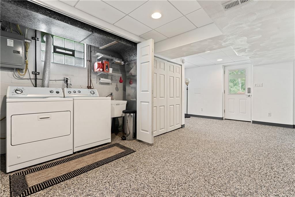 701 Pettigrew Road Irwin, PA 15642 - Photo 12 of 16 Gallery Image 12