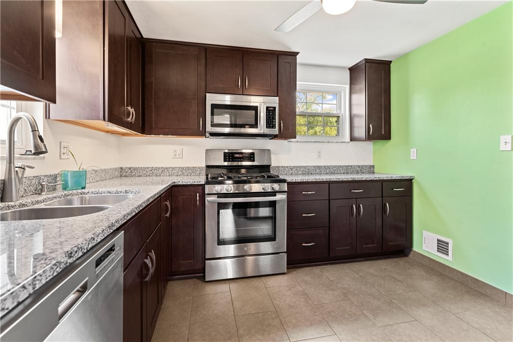 701 Pettigrew Road Irwin, PA 15642 - Photo 3 of 16 Gallery Image 3