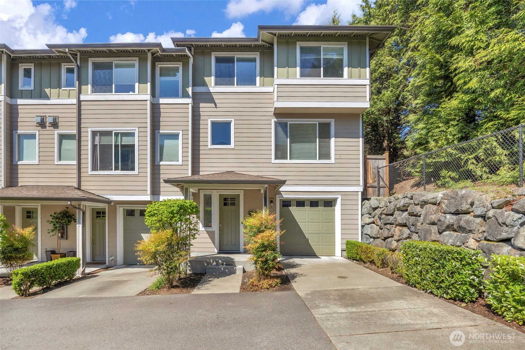 2115 201st Place Southeast, Unit O105 Bothell, WA 98012 - Photo 2 of 40