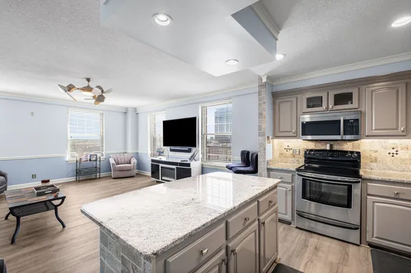 $235,000 | 109 North Main Street, Unit 901, Memphis, TN 38103