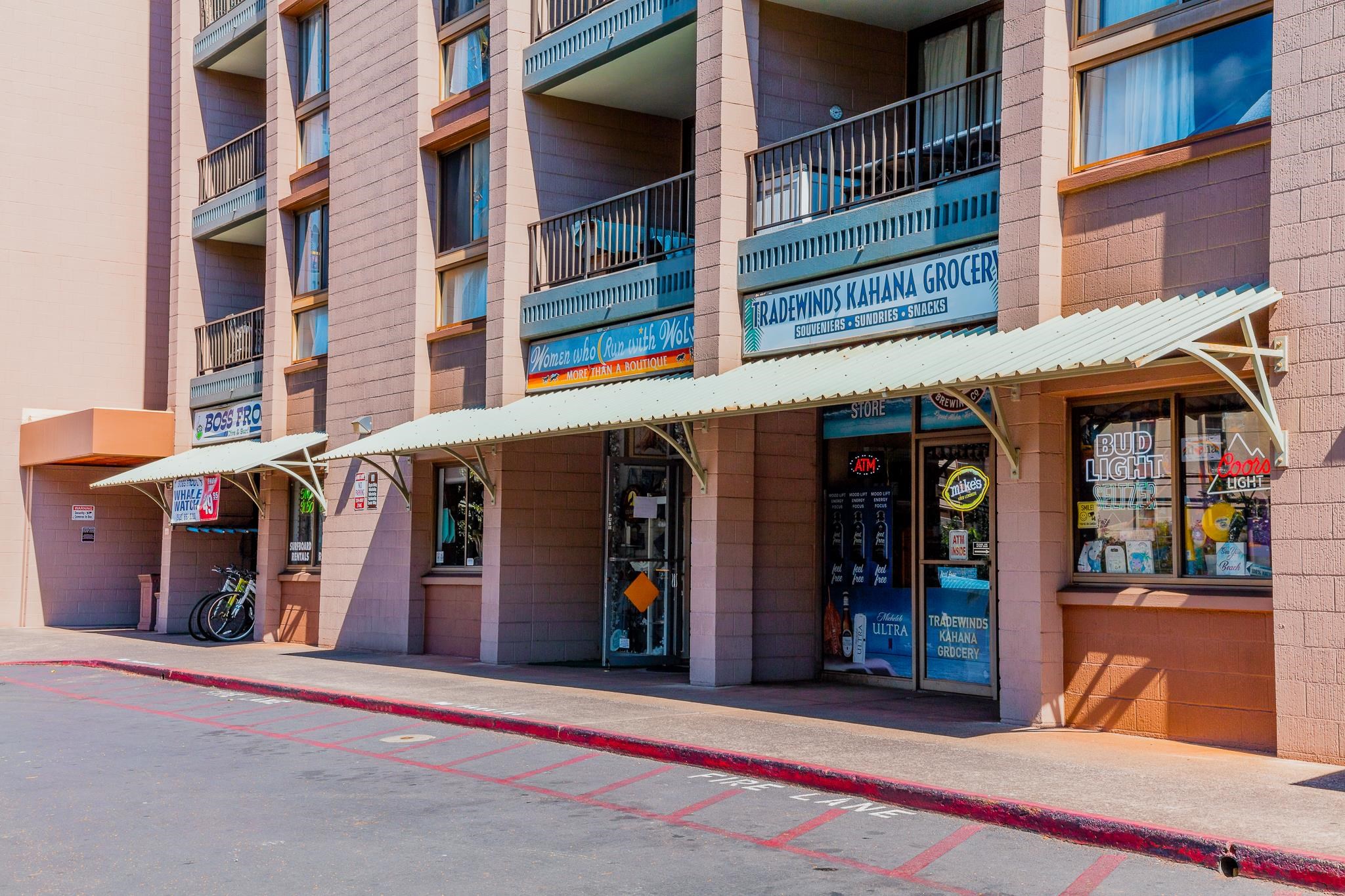 4310 Lower Honoapiilani Road, Unit 302 Lahaina, HI 96761 - Photo 47 of 50 a view of a building with door