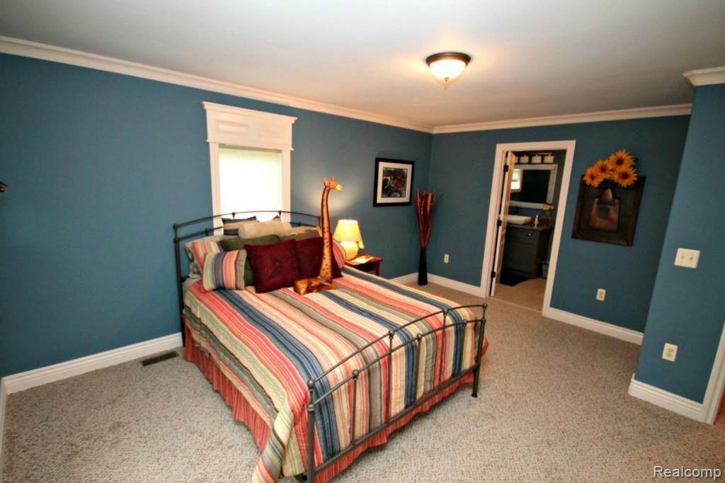 2030 Grace Avenue Rochester, MI 48309 - Photo 16 of 31 17.jpg