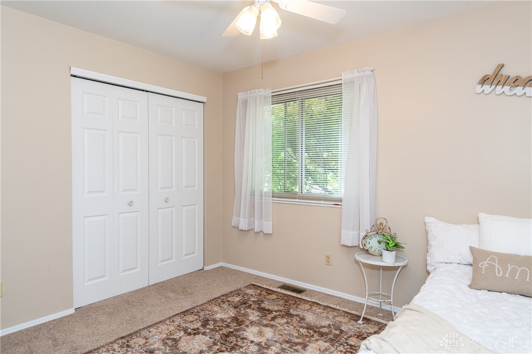 5417 Red Coach Road Dayton, OH 45429 - Photo 37 of 54