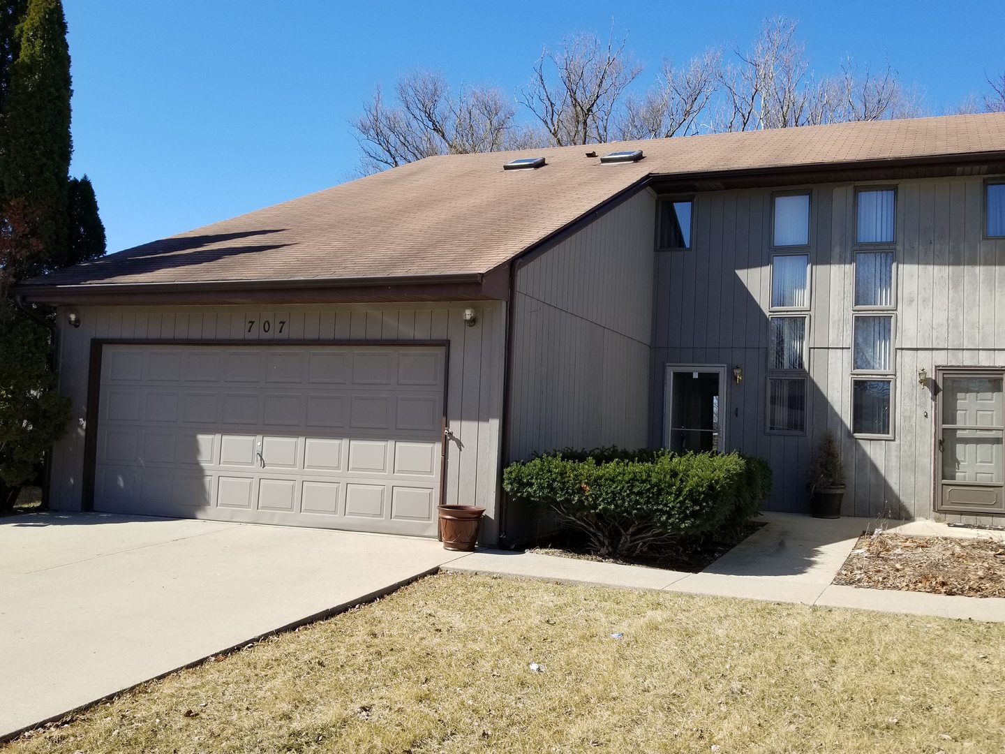 707 South Raven Road Shorewood, IL 60404 - Photo 1 of 18